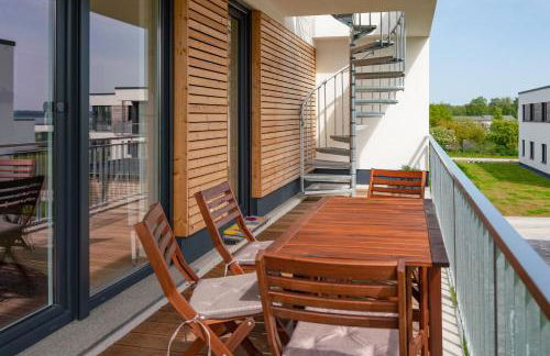 Sonnendeck Schwerin - Apartment mit Dachterrasse, Seeblick, Parkplatz, Fahrradschuppen, King-Size Bett - seenah relaxen - Foto 15