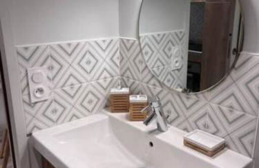 Proche gare, cosy, courte et moyenne durée - Foto 9