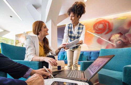 Apartosuites Jardines de Sabatini - Photo 58