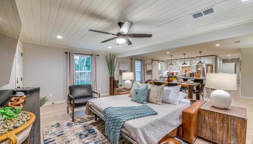 Hot Tub! Family Haven 3 Mi to Lake Ray Roberts - Foto 1