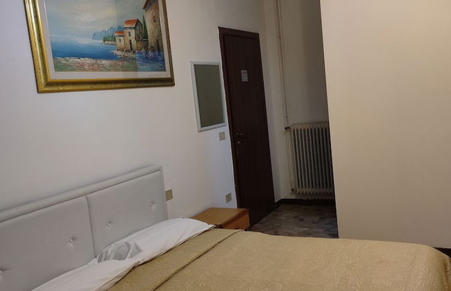 Caponi Bros - Photo 17