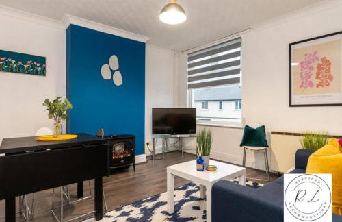 Elegant Wigston Getaway - Modern Comfort & Free Parking - Foto 2