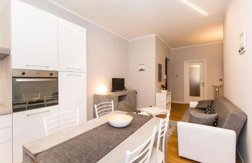 GuestHost - MM Pozzo Strada Terrace Apartment - Photo 13