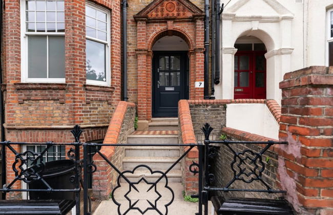 The Clapham Crib - Spacious 4bdr House With Patio - Foto 14