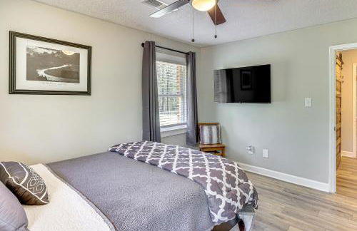 Fall and Football Vibes Titus Retreat with Game Room - Foto 19