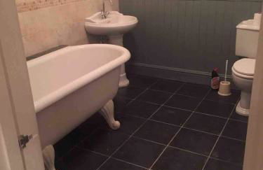 The Old Railway cottage with hot tub - Foto 10