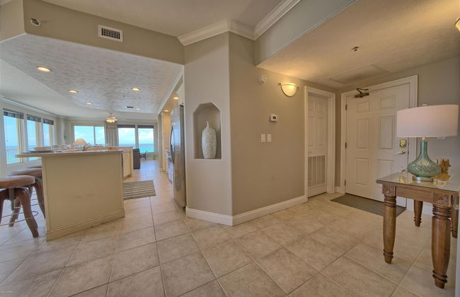 Cozy Condominium with Astonishing View from Spacious Balcony - Unit 0401 by RedAwning - Foto 28