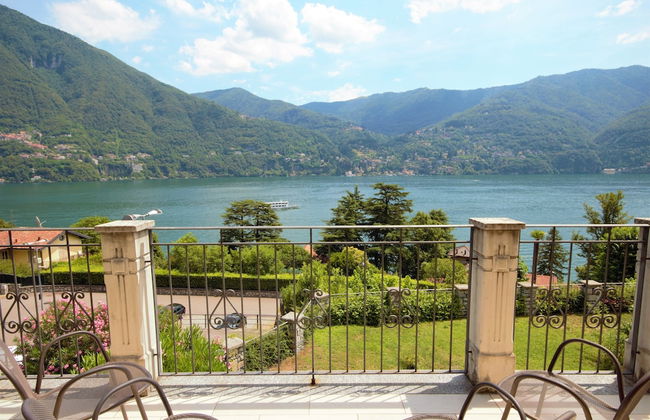 Villa Oliveto with Pool and Lake view - Photo 61