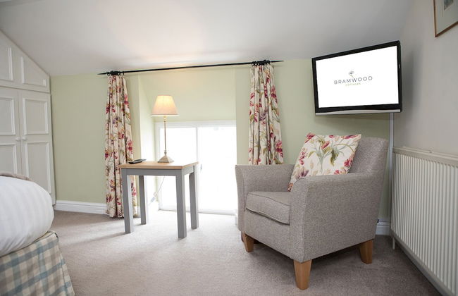 Bramwood Cottages - Foto 7