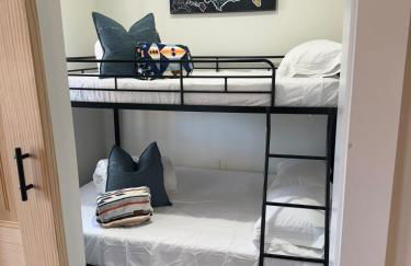 Charming fully remodeled House - Photo 11