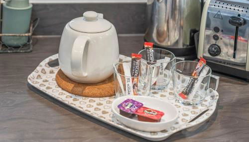 #53 Stylish 4 Bed Home 2 Full 1 Half Bath Free Parking - Foto 3