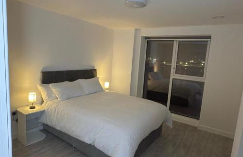Serenity Waterfront 2 Bed Apartment - Foto 60