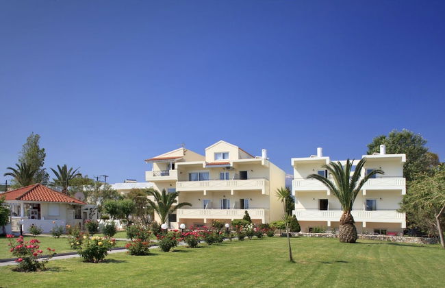 Galazio Kima Apartments - Bougainvillea Top Floor Suite 10 - Photo 3