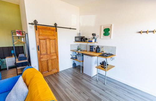 Modern Barn Conversion - Photo 40