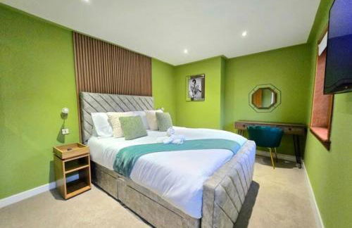 Super luxury 2 bedroom, full house sleep 5 with garden & parking close to airport - Foto 61