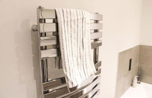 The Ivy Abode, Stylish 2-Bed Apartment Free Parking - Foto 20