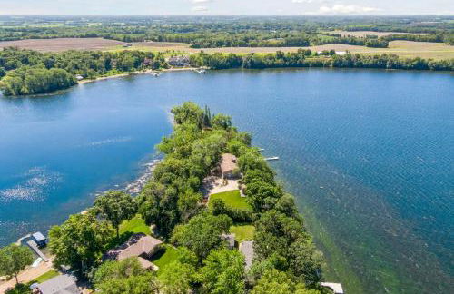 Waterfront Maple Lake Cabins with Private Beach! - Foto 27