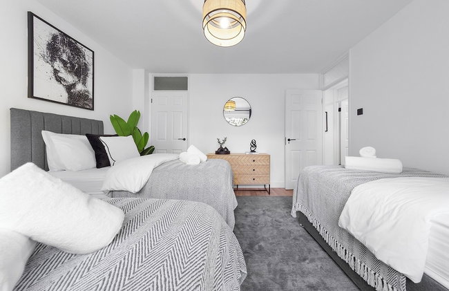 2BR Flat, Free Parking, Close to Airport & Centre - Foto 7