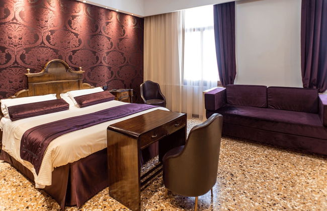 Locanda Leon Bianco on the Grand Canal - Photo 18