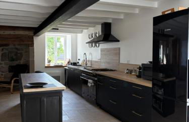 Maison de campagne, 136 M2, 4 pers, grande pièce de vie, 2 chambres, 2 salons, Cantal - Photo 10