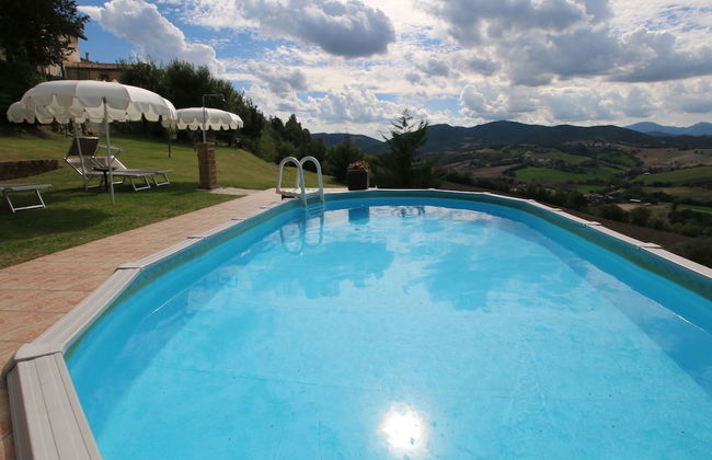 Apartment in Piticchio With Pool and BBQ - Photo 15