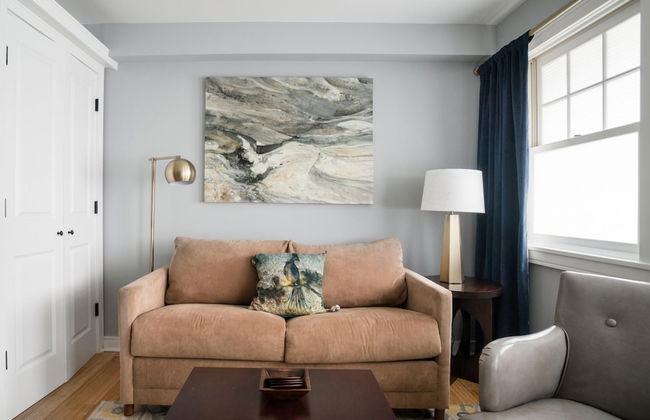 The Easy Spot Downtown Free Parking Elevator - Foto 1