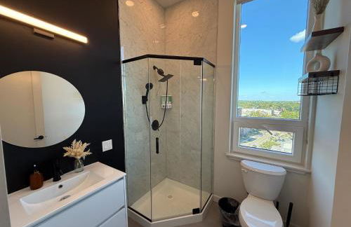 NYC View, Free Parking, 2bath - Foto 30