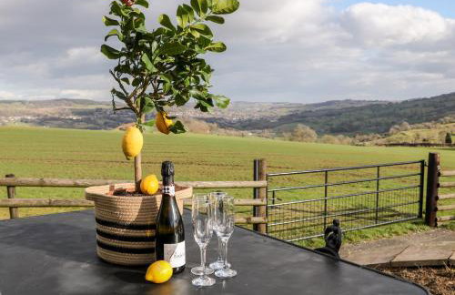 Cambridge Lodge - Photo 2