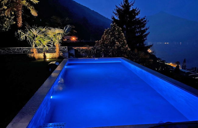 Villa in Bissone with swimming pool and garden - Photo 15