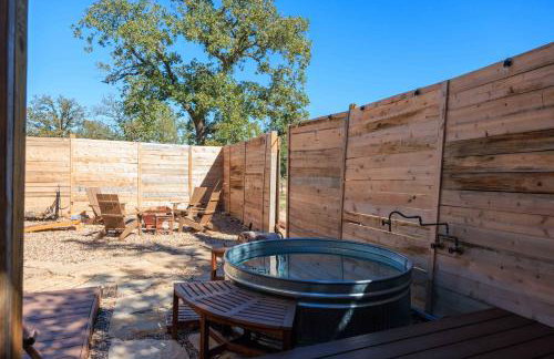Romantic Tiny Luxury Retreat w heated pool, sauna n outdoor shower in Wimberley 10 acres - Foto 14
