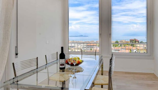 Cappuccino Apartment DesenzanoLoft Official Partner Homes & Villas by Marriott Bonvoy - Foto 2, Imagen principal