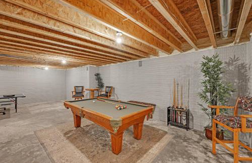 Lakeside Retreat with Hot Tub & Game Room home - Foto 45