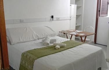 Studio Mobiliado-Quintal - Ar Cond - Ótima Localização - Foto 4