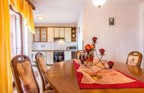 Ferienwohnung mit WLAN, Klima, Parkplatz, Grill und großem Garten zum Fußball spielen - Foto 9