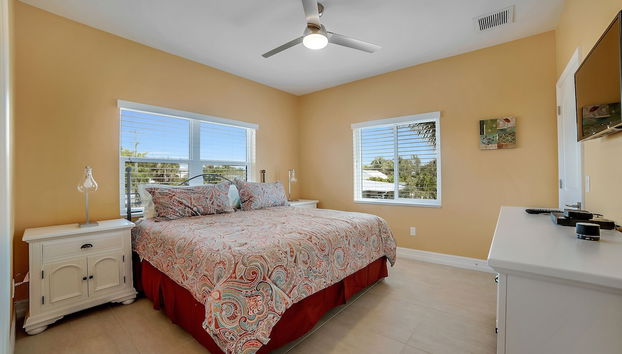 Beach House On Bayview - 1940 Bayview Dr 6 Bedroom Home by RedAwning - Foto 2, Habitación