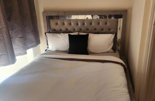 Glams Victoria apartment - Photo 9