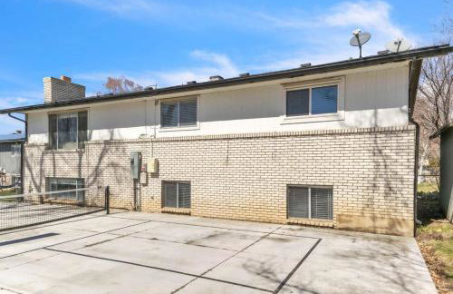 Awesome house near BYU with lots of amenities - Photo 25