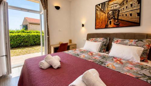 LA2 luxury apartment near Bacvice beach - Photo 3