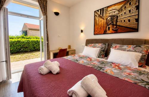 LA2 luxury apartment near Bacvice beach - Photo 3