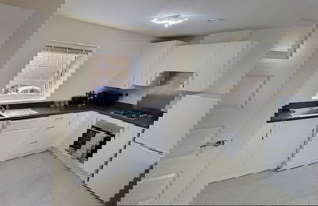 Inviting 6-bed House in Nuneaton - Foto 5