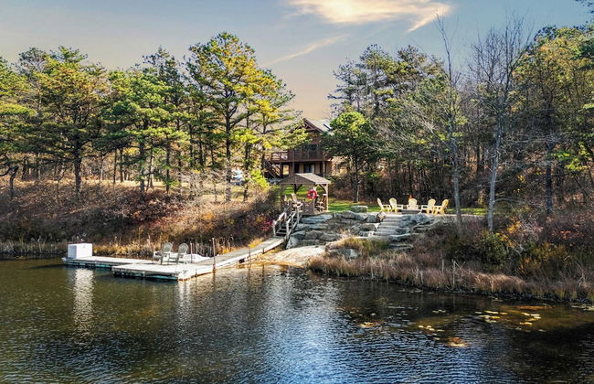 Deer Haven Cabin by Avantstay Waterfront Dock + Firepit - Foto 42