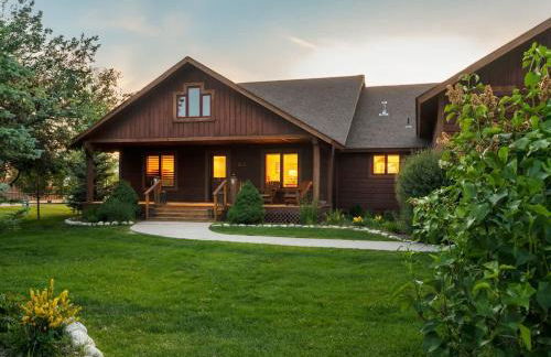 Upscale Hot Tub Wildlife Views - Photo 1