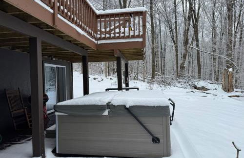 5 min to Lake Chic Cozy Hot Tub - Foto 9