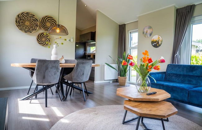 Chalet by Park Pond in the Netherlands - Foto 5