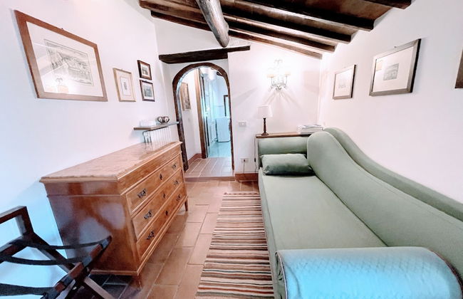 Vicolo - Sleeps 5 With air Con, Wifi, Balcony for Dining and Pool - Photo 56