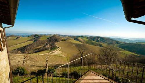 Pet Friendly Apartment In Sant'angelo In Vado - Photo 5