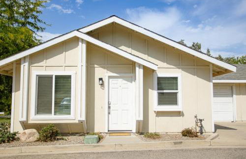 Beautiful Condo by Park Entrance - Foto 14