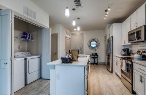 Trendy Condo on Riverwalk Free Parking Pet Friendly Centrally Located on the Riverwalk - Foto 12