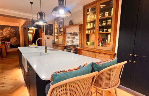 House in Appledore with Hot Tub and own parking - Foto 1