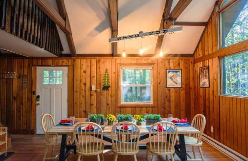 Gorgeous Chalet in the Poconos w/ Hot Tub! - Foto 21